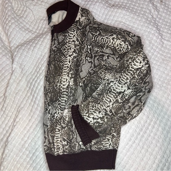 Ashley Stewart Snakeskin Print Bomber Sweater Jacket Brown Zip Front Size 18/20 - Picture 4 of 9